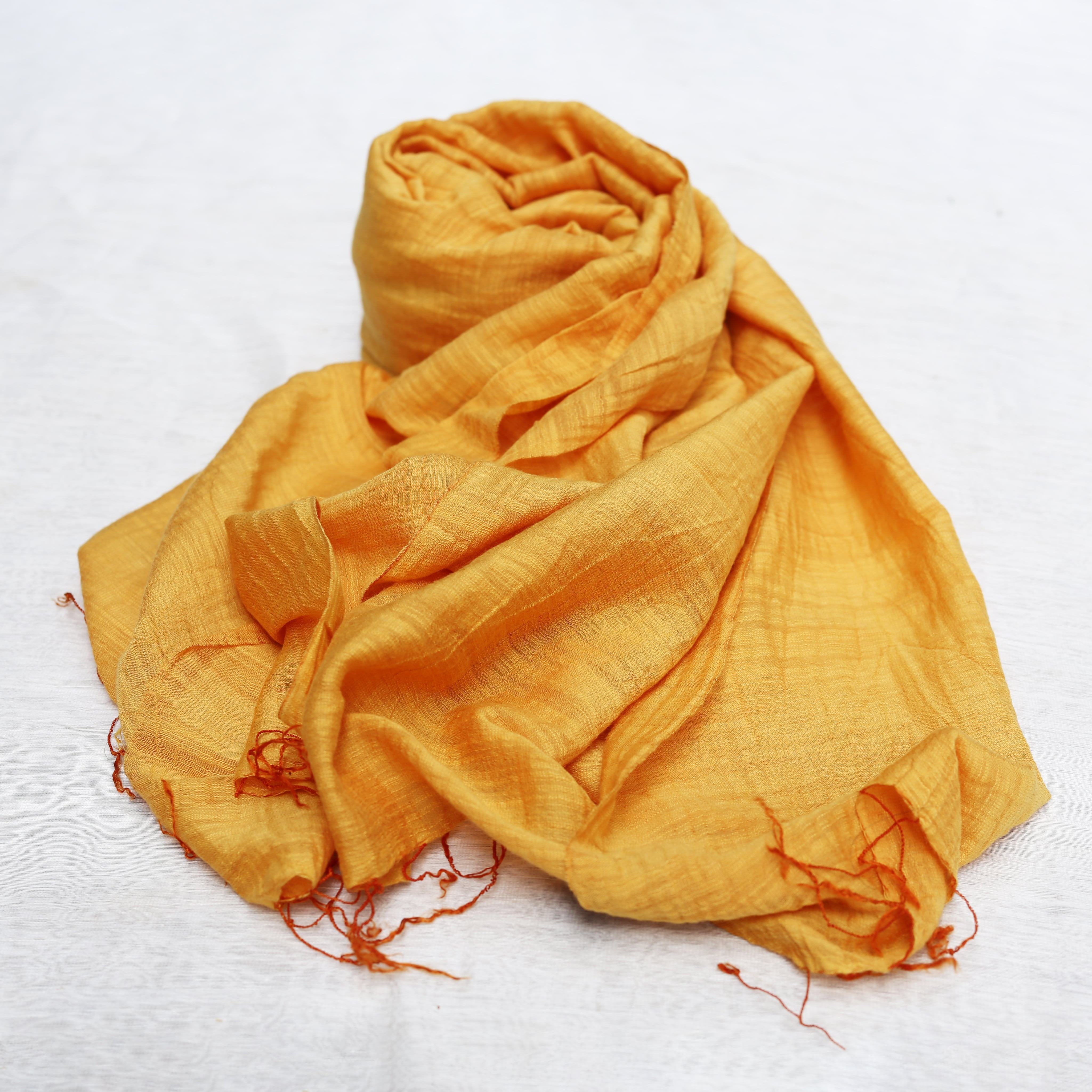 สีเหลือง