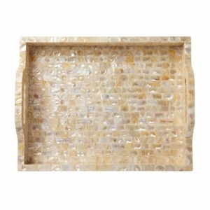Bandeja Redonda de Madera con Incrustaciones de Madreperla y Asas de Latón Dorado, Bandeja Decorativa de Lujo con Mosaico de Conchas para Mesa de Centro - Product Image 3