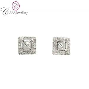 Boucles d'oreilles clous en or blanc massif 18 carats AU750 avec diamant naturel taille brillant rond de 0,20 ct, idéales pour un cadeau d'anniversaire de mariage - Product Image 1