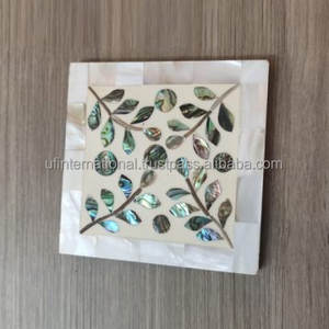 Vente en gros de sous-verres incrustés d'os ensemble de sous-verres incrustés noir et blanc sous-verres de service en os ustensiles de cuisine tasse fabrication indienne - Product Image 4