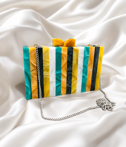 Sac à main en résine artisanale de luxe Gernate avec élégantes rayures marbrées et bandoulière chaîne de qualité supérieure pour femmes - Product Image 6