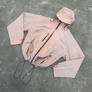 เสื้อแจ็คเก็ตกันลมไนลอนแบบมีซิปพร้อมฮู้ดสำหรับผู้ชาย น้ำหนักเบา สะท้อนแสง ผลิตโดยผู้ผลิตเสื้อแจ็คเก็ตกันลมสำหรับผู้ชาย - Product Image 4