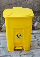 Poubelle à pédale jaune avec couvercle rabattable, en plastique, pour déchets biologiques, cliniques et médicales