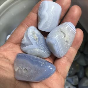 Pierre roulée en agate bleue dentelle de qualité supérieure, vente en gros, pour décoration, sphère de cristal, bijoux en pierres précieuses naturelles - Product Image 1