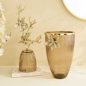 Florero de Vidrio Acanalado Dorado de Lujo, Centro de Mesa Decorativo Minimalista Hecho a Mano, Resistente al Óxido, para el Hogar - Product Image 2