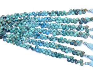 Turquesa facetada de 7mm-8mm en forma de corazón, cuentas briolette de turquesa natural de Arizona, piedras semipreciosas sueltas para la fabricación de joyería. - Product Image 1