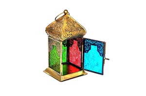 Lanterne à bougie de table en laiton doré de style marocain pour la maison ou le bureau Bougeoirs et lanternes en métal entièrement personnalisables - Product Image 4
