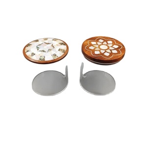 Elegante Contenedor de Regalo para Ramadán, Caja de Acrílico Opulenta para Chocolates con Tapa de Concha de Perla Iridiscente, Estilo Árabe - Product Image 6