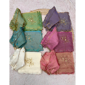 Sari de algodón color melocotón de moda para fiestas, con delicado trabajo en oro, atuendo tradicional moderno. - Product Image 5