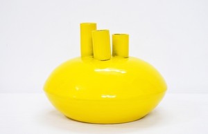 Jarrón de Diseño Simple de Alta Calidad con 3 Orificios, Recubierto de Polvo Amarillo, Estilo Moderno para Hogar de Lujo, Gran Venta - Product Image 2
