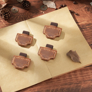 Wholesale High Quality Rustic artistic leather maple leaf <b>bookmark</b> shape crafted from durable leather for sale in low price - Product Image 3