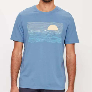 เสื้อยืดสกรีนลายขายดีสำหรับผู้ชาย ผ้าฝ้าย 100% แขนสั้น เป็นมิตรกับสิ่งแวดล้อม แห้งเร็ว ระบายอากาศได้ดี สกรีนโลโก้ได้ตามต้องการ สไตล์วินเทจ - Product Image 1