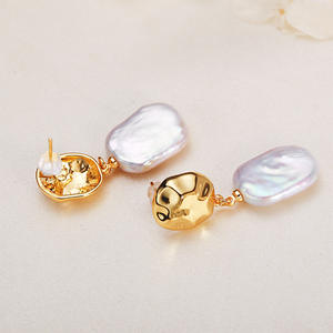 Pendientes de Perlas de Agua Dulce con Forma Barroca Francesa Cuadrada Blanca al por Mayor, Producto Elegante para Comercio Exterior - Product Image 4