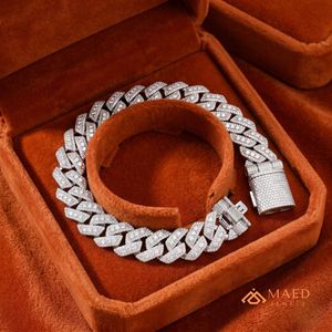 สร้อยคอเงินแท้ 925 ประดับมอสซาไนต์ ดีไซน์แบบ Cuban Link  เครื่องประดับแฟชั่นสำหรับผู้หญิงและผู้ชาย  งานจิวเวลรี่ชั้นดีจากนิวยอร์ก  ดีไซน์ทันสมัยคลาสสิก - Product Image 3