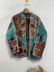 Chaqueta Acolchada Kantha Vintage para Mujer, Chaqueta de Invierno de Manga Larga con Bordado de Algodón - Product Image 3