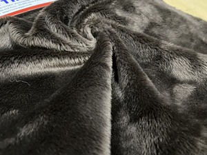 Soft Plush <b>Fabric</b> 100% Polyester <b>Medium</b> Weight Knitted Brushed Sueded Plain Style for Home Textile Blankets Throws - Product Image 2