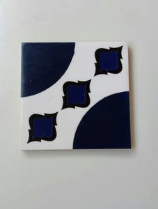 Juego de Posavasos Clásicos Ecológicos Resistentes al Calor de Madera y Resina con Diseño Moderno y Base Antideslizante para Uso en el Hogar y la Cocina - Product Image 2