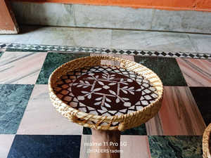 Juego de bandeja de servicio de ratán redonda de diseñador asequible con Incrustaciones de nácar de lujo hechas a mano para una decoración de mesa elegante para el hogar - Product Image 3