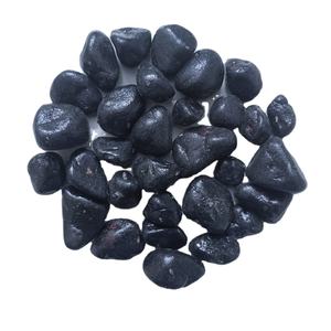 Galets et galets en pierre d'agate naturelle noire dégringolée polie décoration de jardin paysager extérieur avec revêtement en polyuréthane - Product Image 1