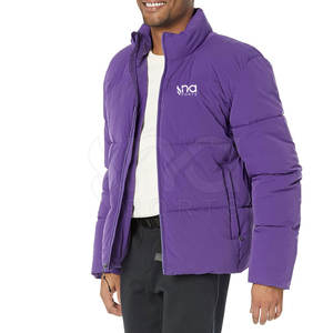 Chaqueta de invierno ligera acolchada con relleno cálido y un estilo elegante. - Product Image 5