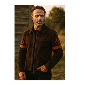 Veste en cuir suédé Rick Grimes faite à la main – Manteau vintage marron foncé The Walking Dead |   Tenue en daim personnalisée avec col chemise classique - Product Image 6