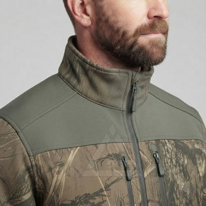 Veste softshell de chasse pour homme personnalisée, légère, résistante au vent, respirante, avec poches zippées utilitaires - Product Image 6