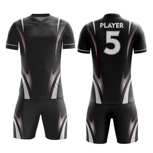 Maillots de football personnalisés pour hommes, légers, 100% polyester, respirants, à séchage rapide, col en V, manches courtes, avec logo sur le devant - Product Image 1