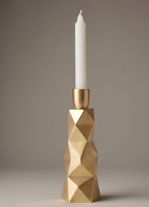 Porte-bougie en métal finition or de luxe, silhouette géométrique à facettes, support de bougie conique, élégant centre de table pour salle à manger - Product Image 3