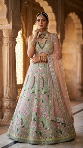 Vestido Lehenga Choli de Tela de Red Bordada con Pedrería Floral Verde Claro para Mujer, con Blusa, para Ceremonia de Boda - Product Image 4