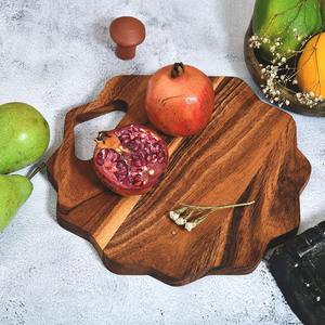 Planche à découper en bois d'acacia avec poignées pour fromage, légumes, fruits, salade, planche à découper et à servir ronde, plateau de service en bois - Product Image 6