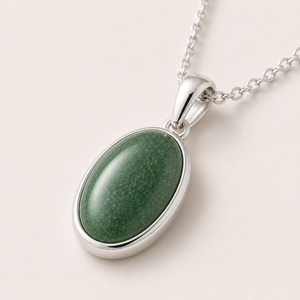 Collar con Colgante Ovalado de Aventurina Verde Natural en Plata de Ley 925, Hecho a Mano, Cadena de 18 Pulgadas, Moderno, para Uso Diario - Product Image 1