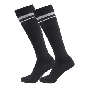 ถุงเท้าขี่ม้าคุณภาพสูง Alexandria Industries สีน้ำเงินกรมท่า ลายกระทิงแดง พร้อมขอบสามสี - Product Image 4