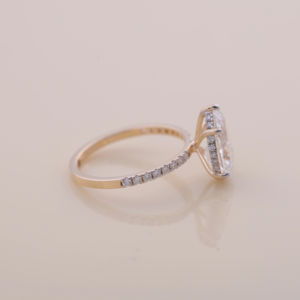 แหวนหมั้นเพชรทรงลูกแพร์ 2.04 กะรัต เพาะเลี้ยงในห้องปฏิบัติการ |   ทองคำขาว 9K สีเหลืองโรสโกลด์ |   แหวนแต่งงานแบบ Pave Band - Product Image 6