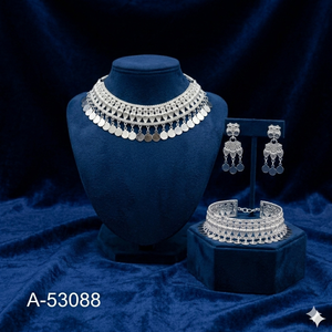 Conjunto de Collar y Pendientes de Lujo para Mujer, Chapado en Oro de 24K, con Circonitas, Cadena de Eslabones, Perlas de Imitación y Piedras Creadas en Laboratorio - Product Image 4