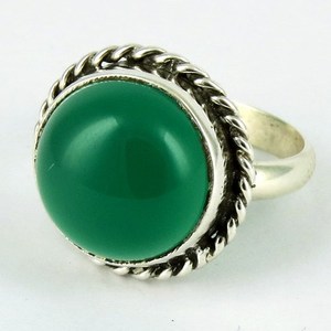 Bienvenidos a Shri Ashapura Jewels, el Centro de Anillos de Plata de Ley 925 con Piedras Preciosas de Ónix Verde, Estilo Bohemio Cristiano - Product Image 1