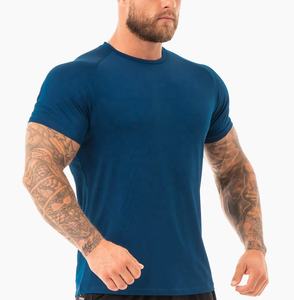 Haute qualité 200gsm 100% coton essentiel blanc col rond à manches courtes t-shirts pour hommes usine sonnerie Logo personnalisé hommes t-shirt - Product Image 6