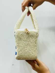 Bolso de Mano Rectangular Hecho a Mano con Cuentas de Vidrio, Diseño de Bordado de Pez Azul, Base Blanca, Lavable, para Uso Diario - Product Image 5