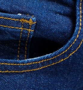 บริการ OEM แบบกำหนดเอง กางเกงยีนส์ทรงตรงเอวกลางสำหรับผู้ชาย คุณภาพสูง ลายจุด เป็นมิตรกับสิ่งแวดล้อม ระบายอากาศได้ดี MOQ ต่ำ - Product Image 2