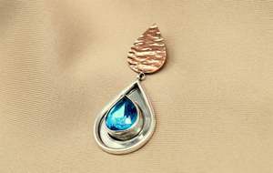 Colgante de Topacio Azul en Plata de Ley 925 con Baño de Rodio, Elegante Joyería Hecha a Mano con Certificación IGI para Mujer - Product Image 5