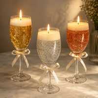 Elegante Weinglas-Inspirierte Dekorative Kerze mit Goldflakes, Premium Geschenkkerzen mit Vanilleduft