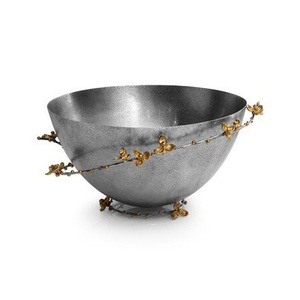 Bol à salade en céramique haut de gamme, aluminium poli avec texture martelée moderne pour une présentation raffinée - Product Image 1