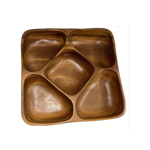 Plateau de service carré en bois de manguier de qualité supérieure à 5 sections pour les collations, les fruits secs, les apéritifs, les fêtes - Product Image 1