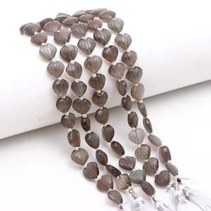 Perles de pierre de lune grise naturelle sculptées en forme de cœur 9-10MM, perles de pierres précieuses sculptées à la main pour la fabrication de bijoux - Product Image 2