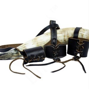 Coupe en corne naturelle polie, style religieux authentique, écologique, faite à la main, avec support en laiton, pour Noël, bière et vin - Product Image 1