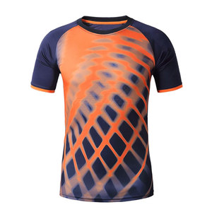 ชุดฝึกซ้อมฟุตบอลแบบใหม่ เสื้อเจอร์ซีย์แขนสั้น ระบายอากาศได้ดี สีสันปรับแต่งได้ คุณภาพสูง ขายส่งและราคาถูก บริการ OEM - Product Image 1
