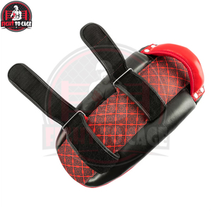 Almohadillas de boxeo tailandés de PVC con logotipo propio, color rojo y negro, ajustables, de material suave al tacto, para entrenamiento de artes marciales. - Product Image 3