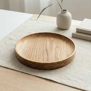 Plateau de service rond en bois naturel rustique, plateau décoratif en bois massif pour servir les aliments, centre de table pour la cuisine et la salle à manger - Product Image 1
