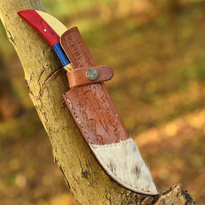 Cuchillo de Caza Multifuncional de Acero de Damasco Pasha Enterprises, Hoja Fija de Borde Recto, Mango Personalizado de Madera y Hueso de Ciervo - Product Image 2