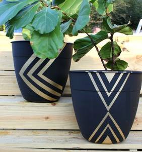 Maceta de Cerámica con Diseño Geométrico, Acabado Premium, Construcción Duradera, Decoración Elegante para Plantas de Interior y Exterior - Product Image 1