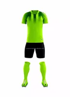 Vente en gros d'usine : Kits de football pour clubs, Maillots de football par sublimation 100% Polyester, Tenues de football respirantes et antibactériennes Plus